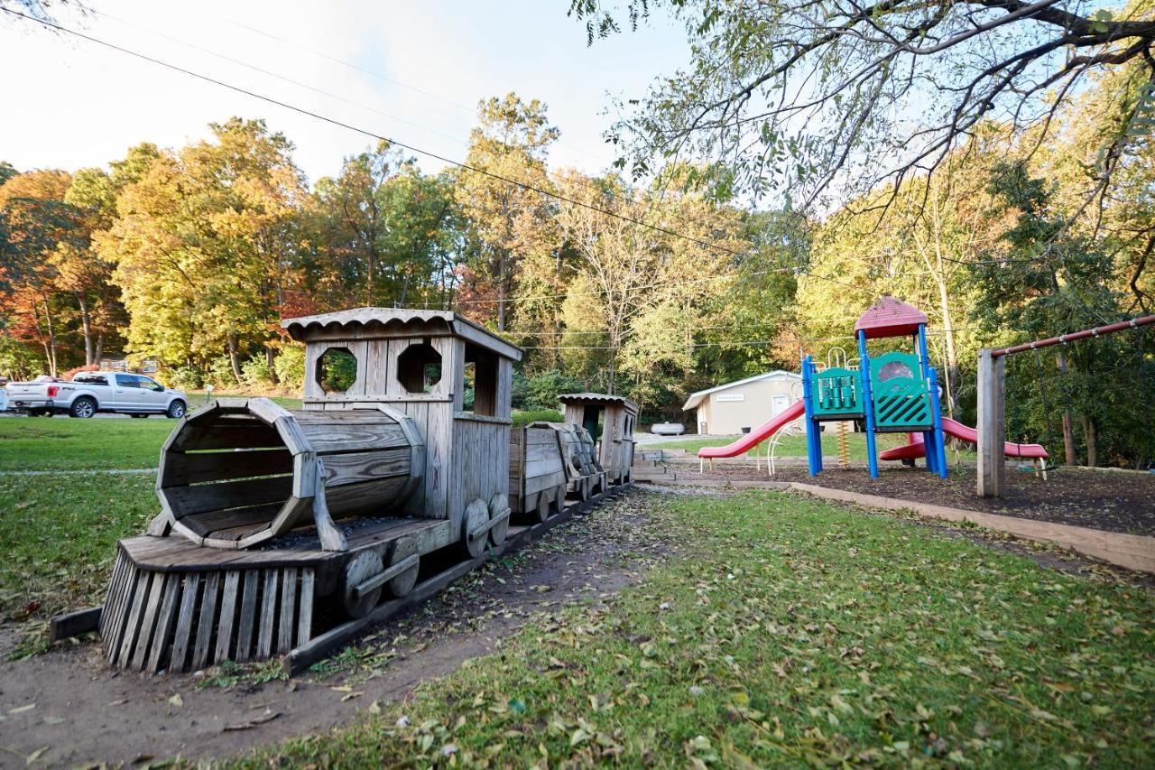 Spring Gulch Screened Park Model 6 Mount Airy Zewnętrze zdjęcie