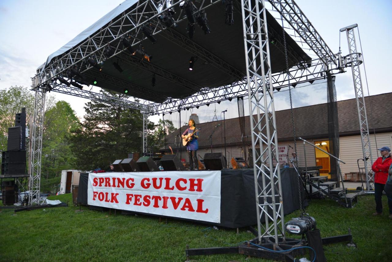 Spring Gulch Screened Park Model 6 Mount Airy Zewnętrze zdjęcie